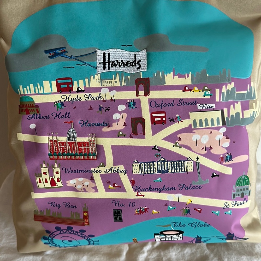 Harrods of London Zipper Tote - Picture 2 of 9